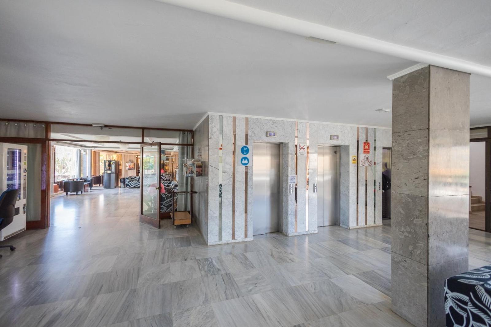 Lightbooking Las Arenas Playa Del Ingles Лас-Пальмас-де-Гран-Канарія Екстер'єр фото